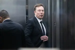 Elon Musk Teases Austin-to-San Antonio ‘Precursor Hyperloop’ Amidst Renewed Investor Enthusiasm