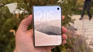 Left-Handed Users Assess Ergonomics of the Upcoming iPhone Duo